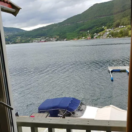 Nedre Amla Fjord Apartment Kaupanger Exterior foto
