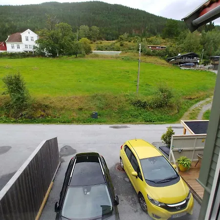 Nedre Amla Fjord Apartment Kaupanger Exterior foto